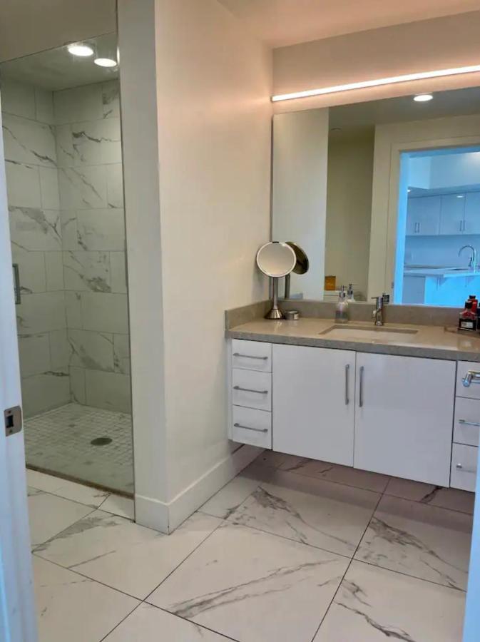 Luxury Designer Suite With Rooftop Pool, Gym San Diego Luaran gambar
